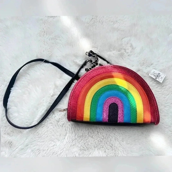 Betsey Johnson Rainbow I Love Hue Crossbody Kitsch
Bag RARE NEW WITH TAG - Picture 2 of 5